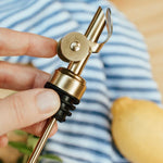 Self Closing Pour Spout